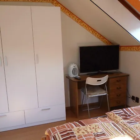 Habitación en casa particular Family House žízníkov